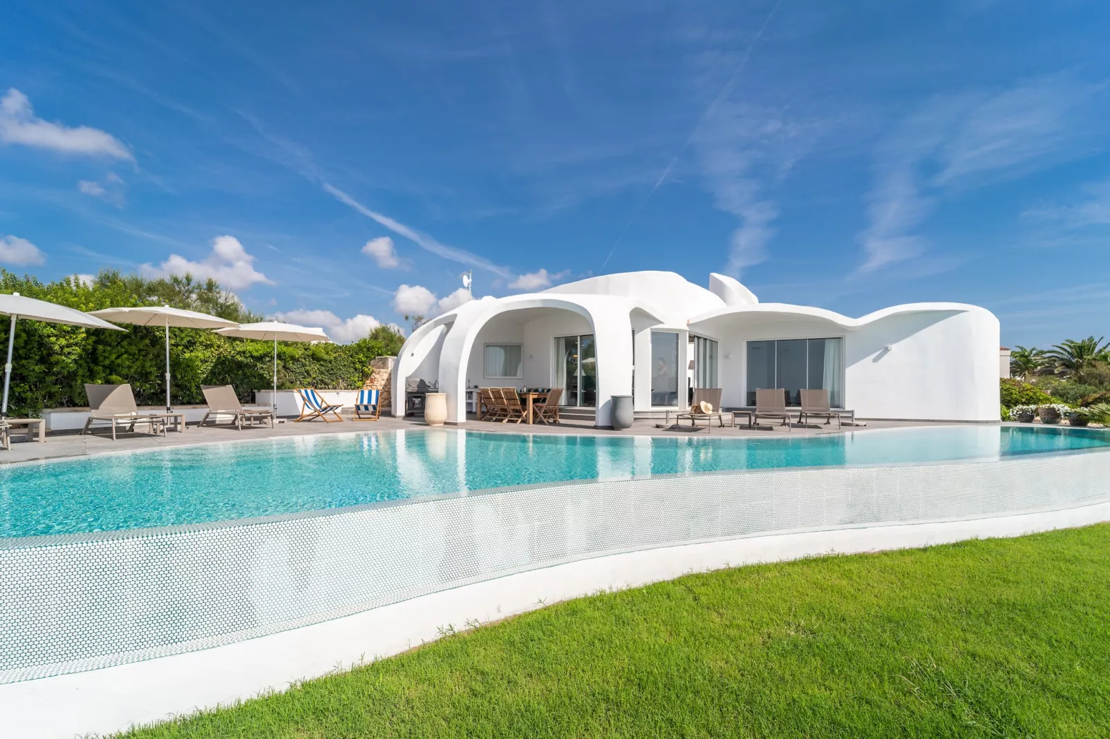 Villa Gaudina-Exterior summer