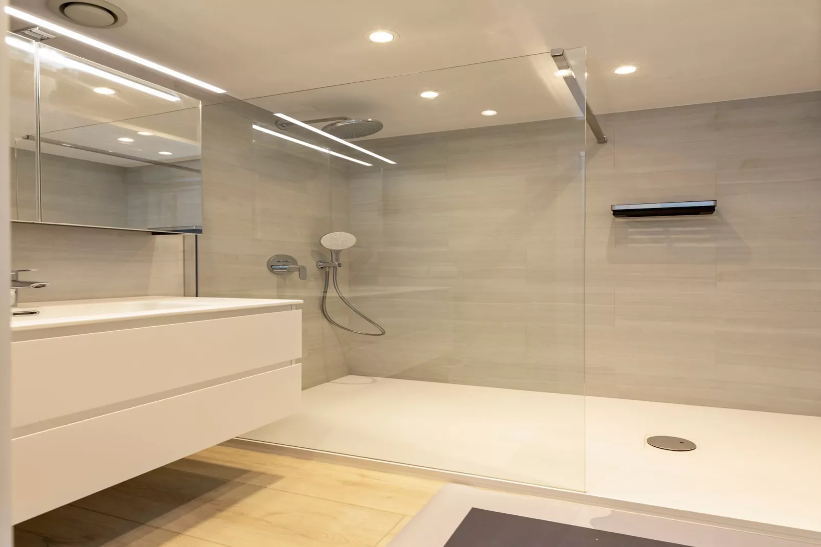 EVELYN - BLALICIA / 1B-Salle de bain