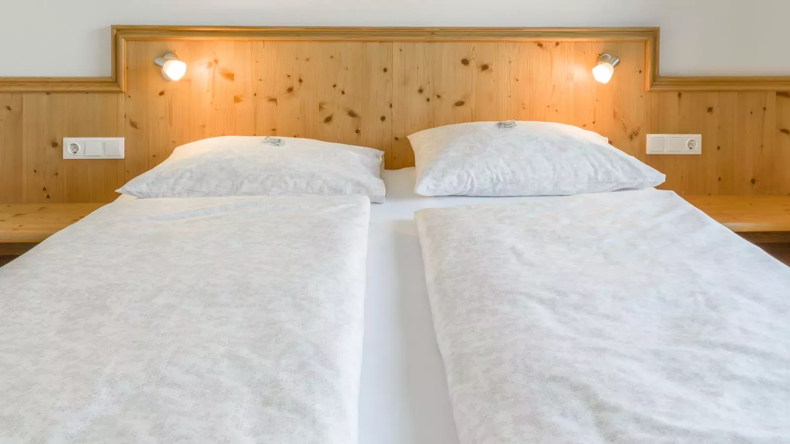 Next To The Ski Lift A 3 und A 4-Chambre
