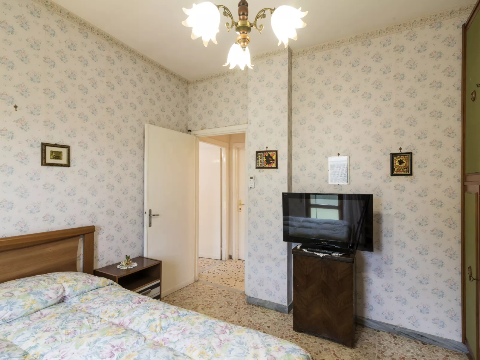 Fiumicino House-Inside