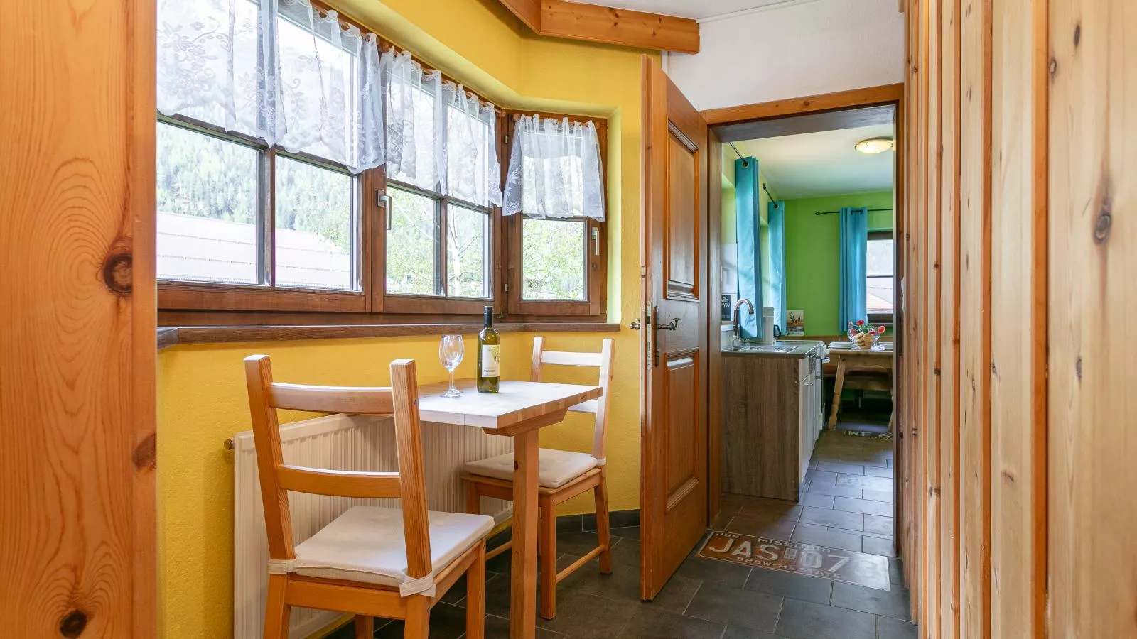 Schweizerhof Enzian-Dining room