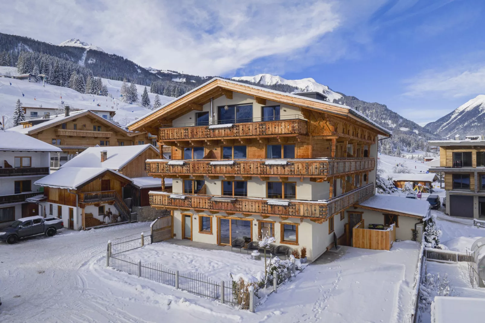 Zugspitz Suites Lermoos 1-Exterior winter
