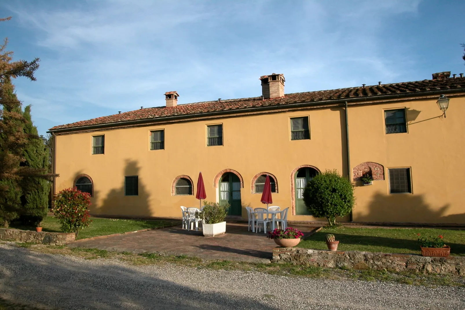 La Ginestra-Exterior summer