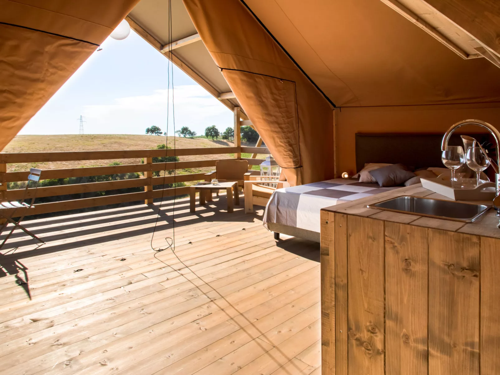 Glampingtent Minerva-Drinnen