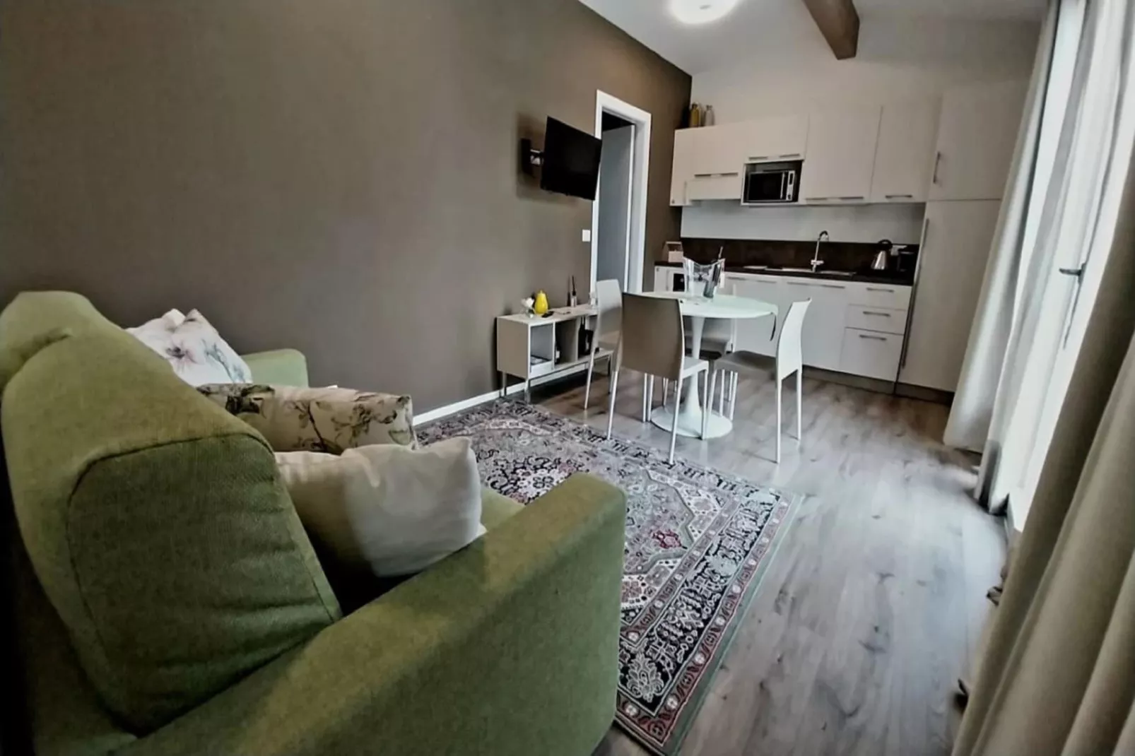 Chalet piscina-Living room