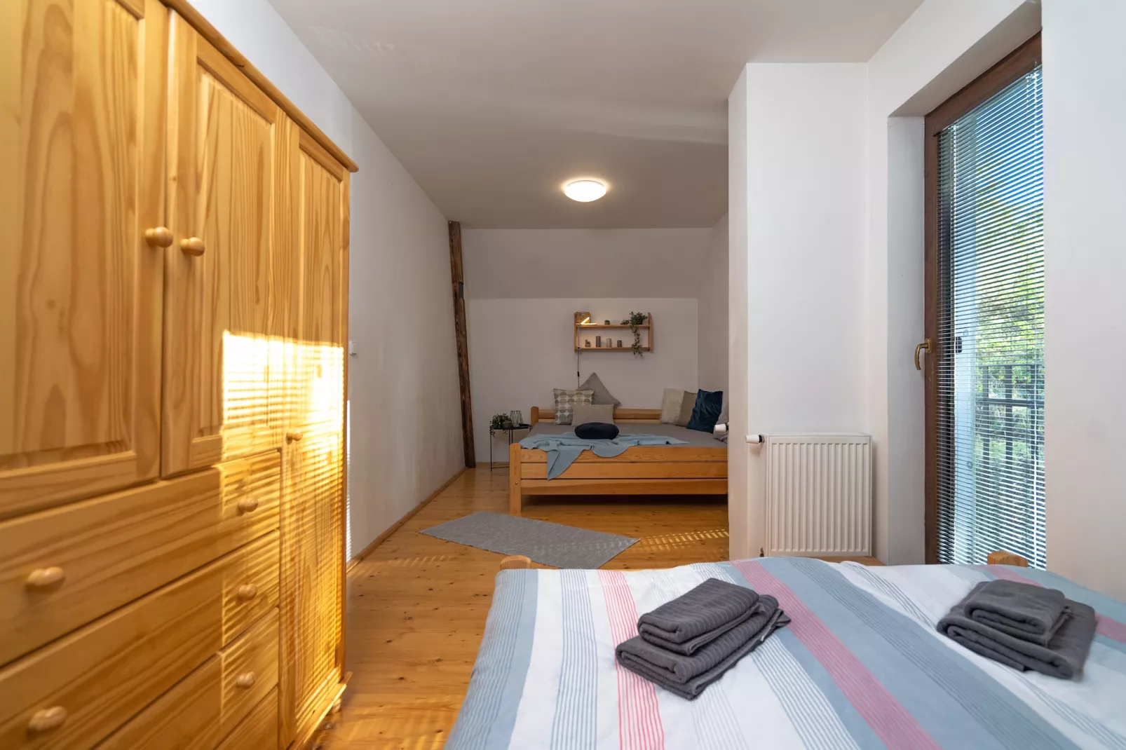 Lesany SLJK425-Bedroom