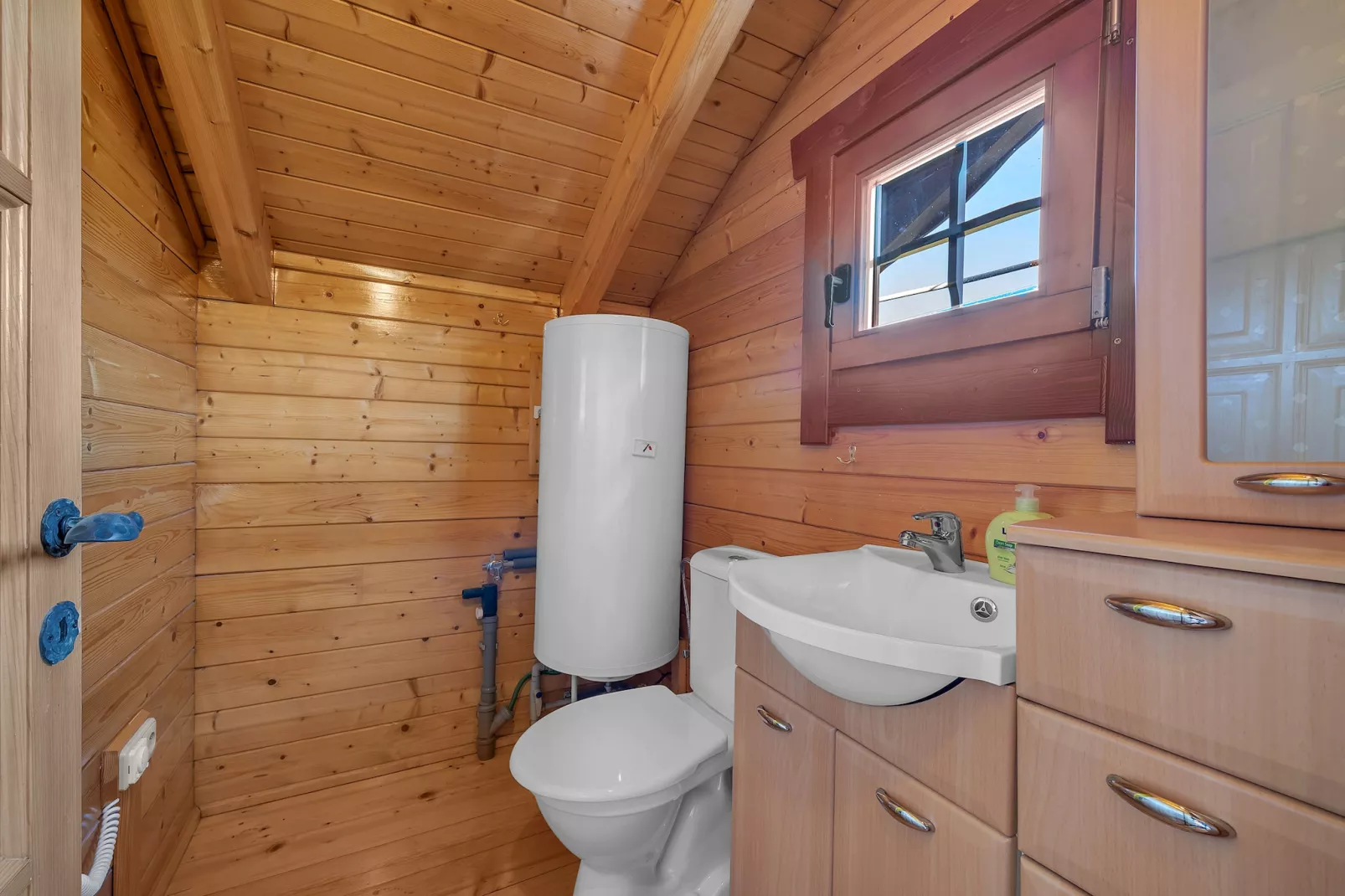 Dolni Branna KDK11208-Bathroom
