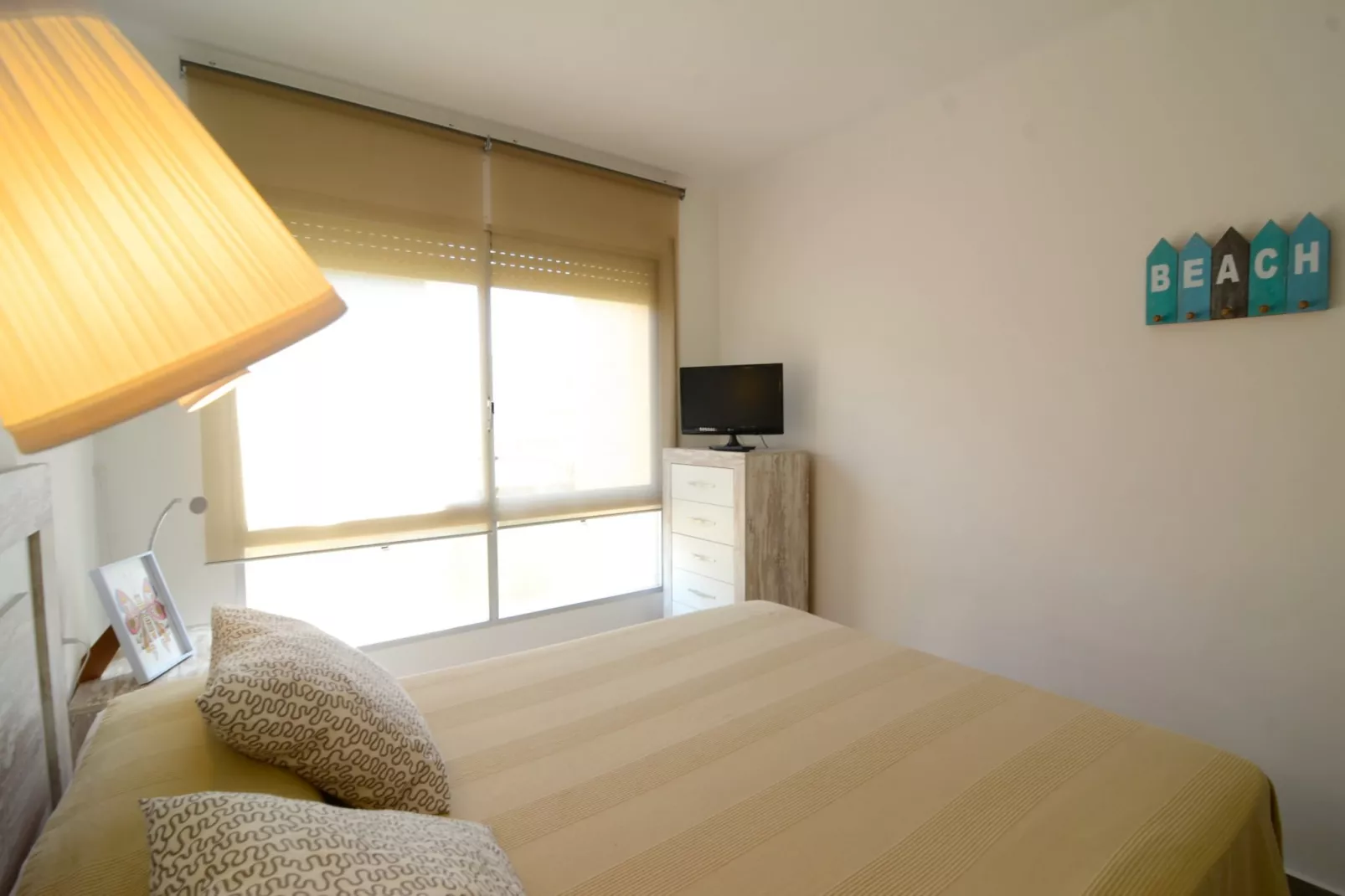 OMEGA 5 1-D-Bedroom