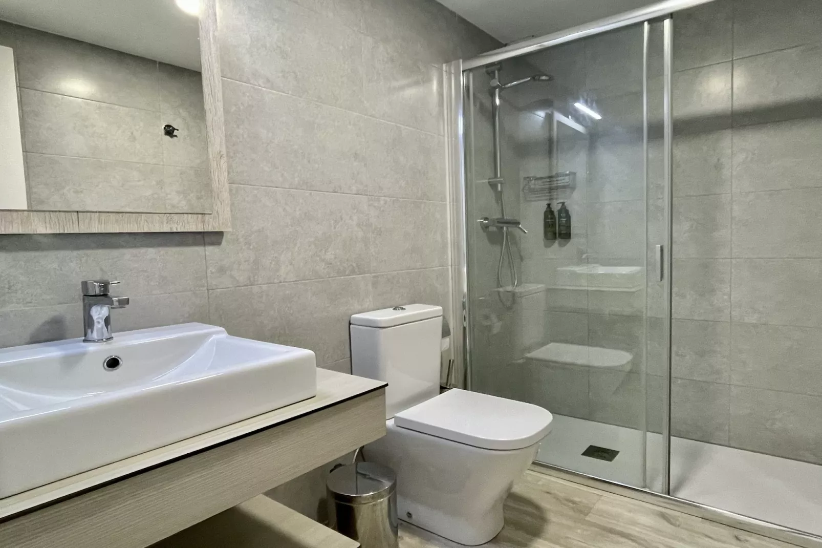 FESTASTAR 215-Bathroom