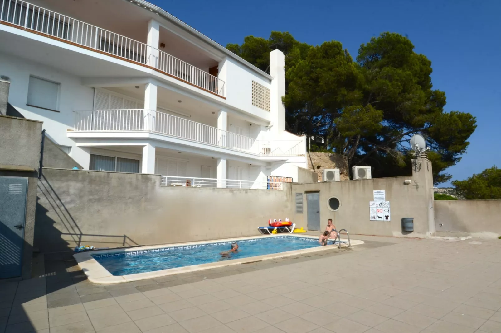 TREPUTXELL 1-1-Outdoor