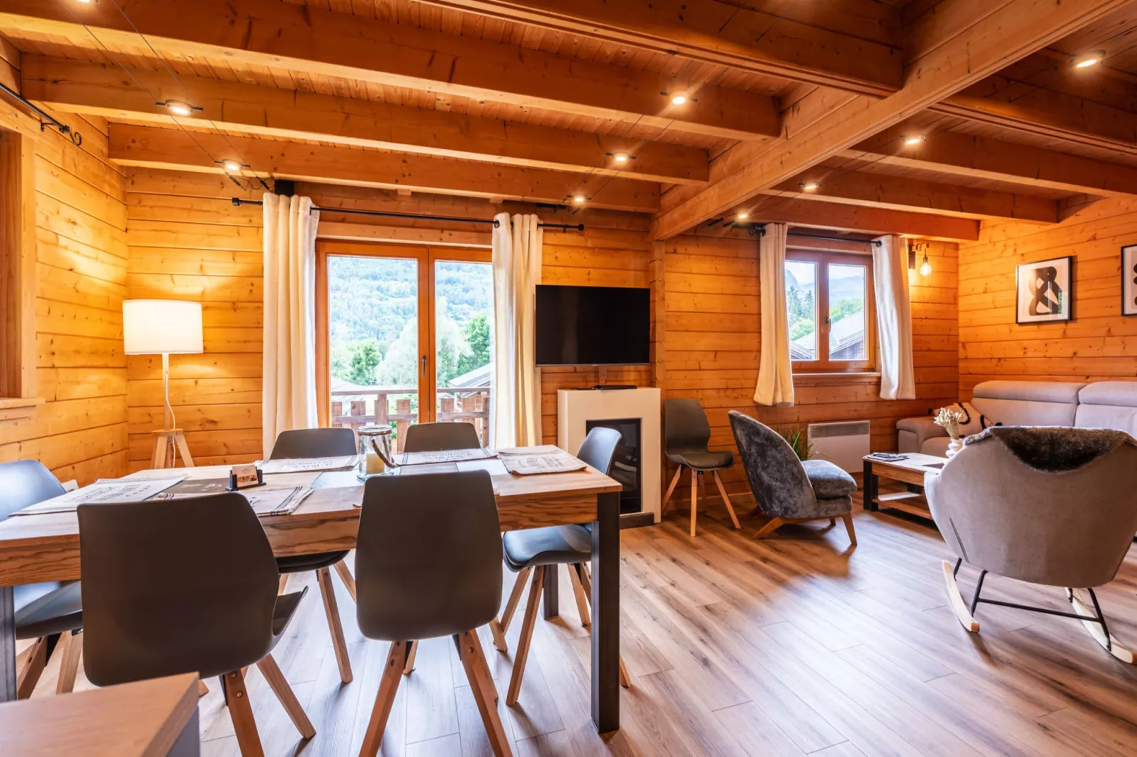 BOIS DE CHAMPELLE N°26 - 4P8-Living room