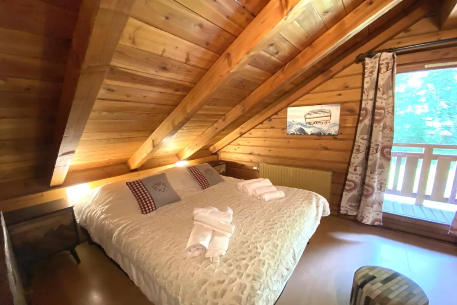 LE SKIEUR  Chalet en bois-Bedroom