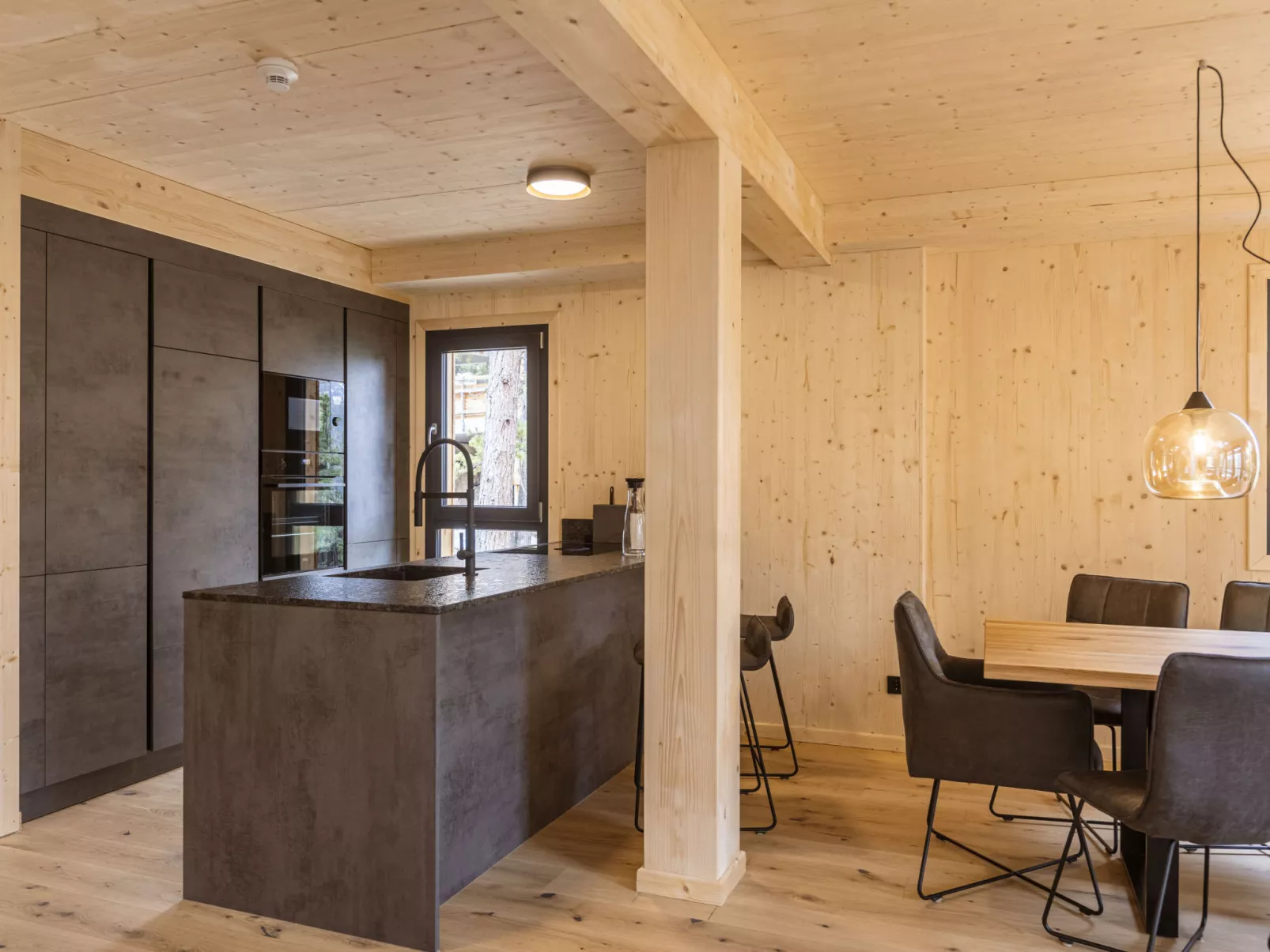 Superior #17 mit Sauna & Hot Tub-Inside