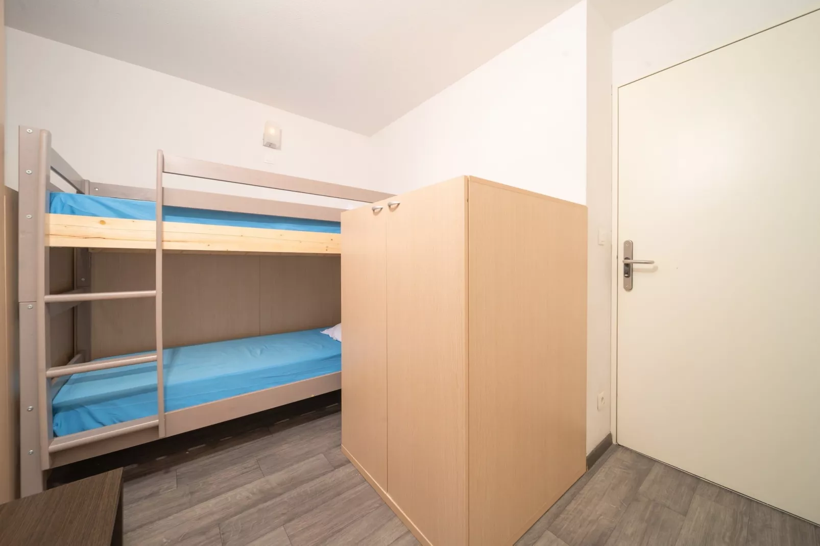 C. du Verdon N°3401 - 2P6-Chambre