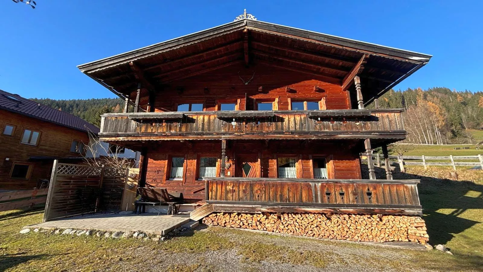 Huberhof-Außenbereich Sommer