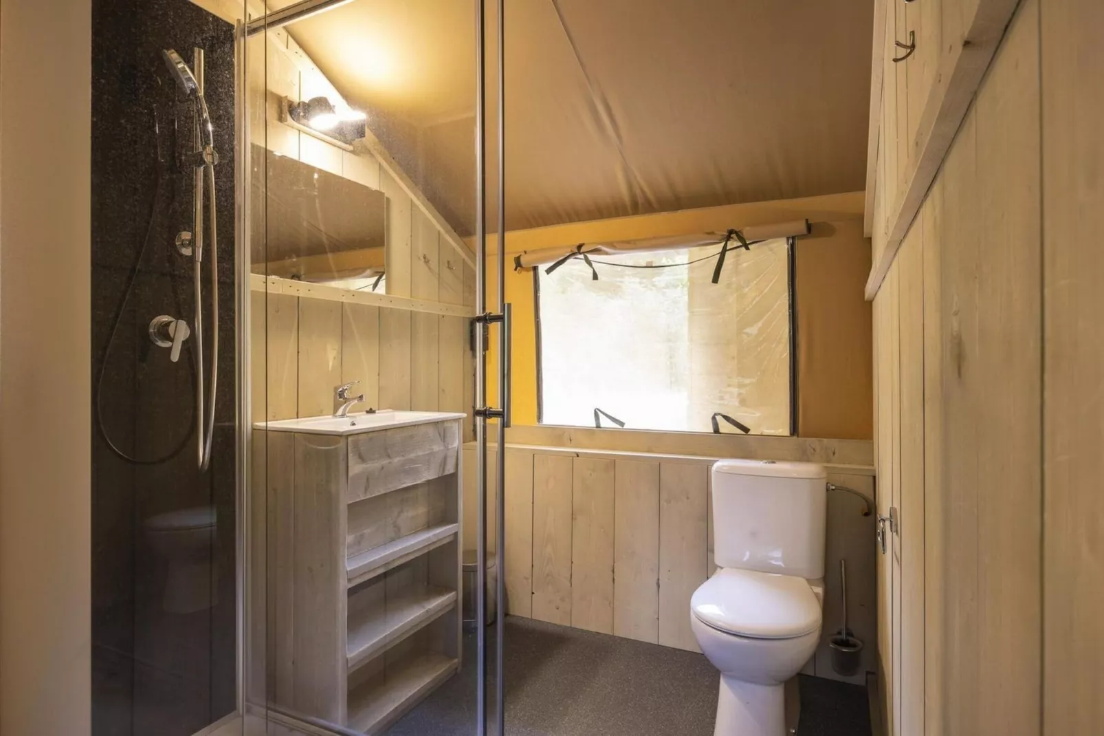 Ranger Lodge-Badezimmer
