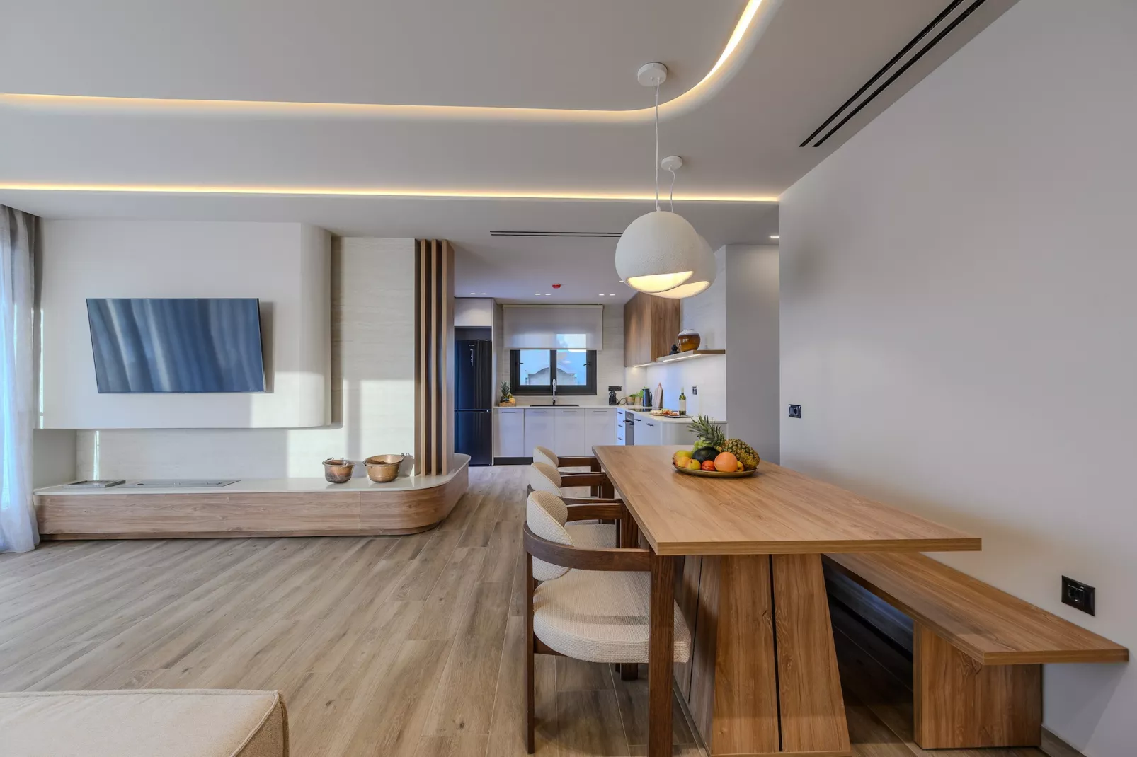 Nysa Luxury villa 2-Dining room