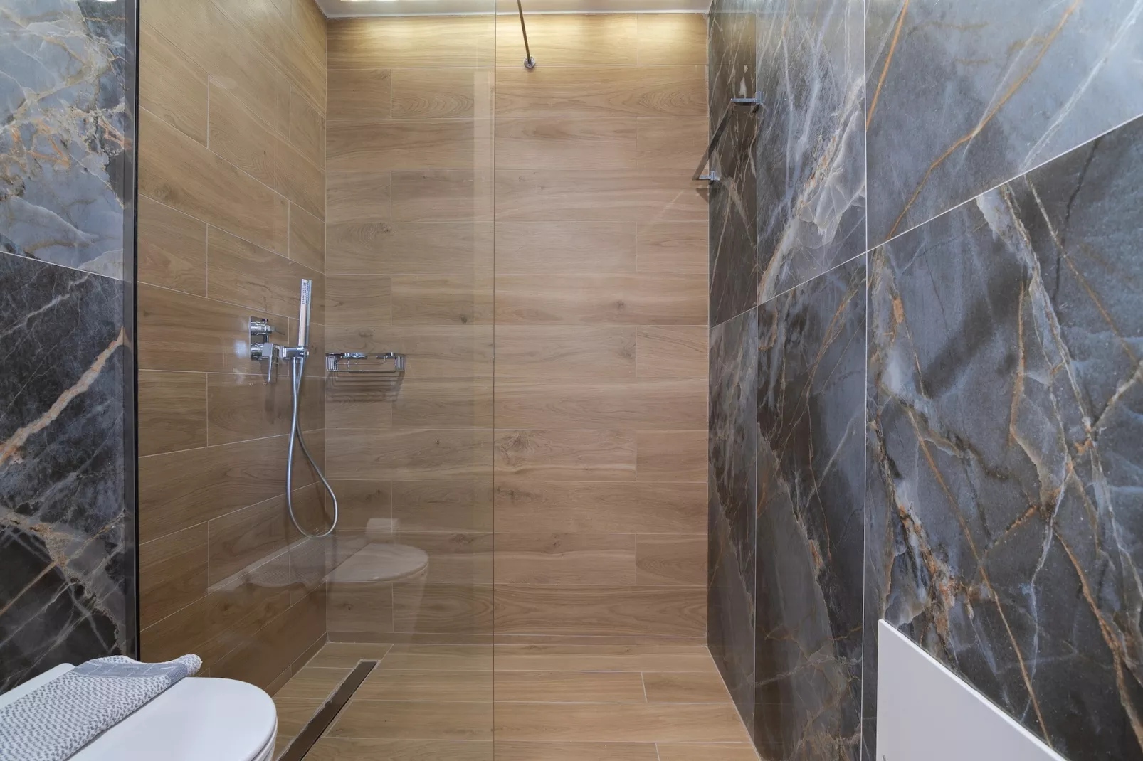 Secret Nest 7-Bathroom