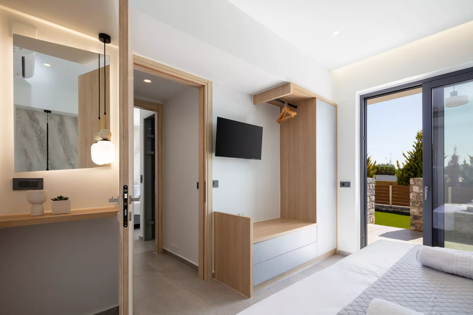 Oasis Serenity-Bedroom
