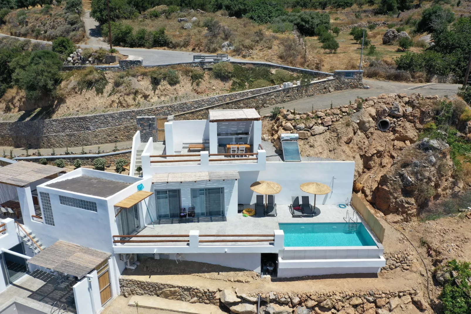 Pyrgos Exclusive 4-Extérieur