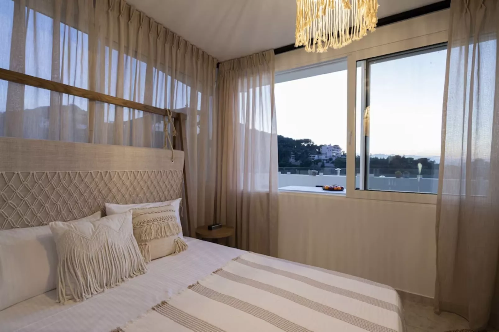Helen Luxury Holiday House With Sea View-Bedroom