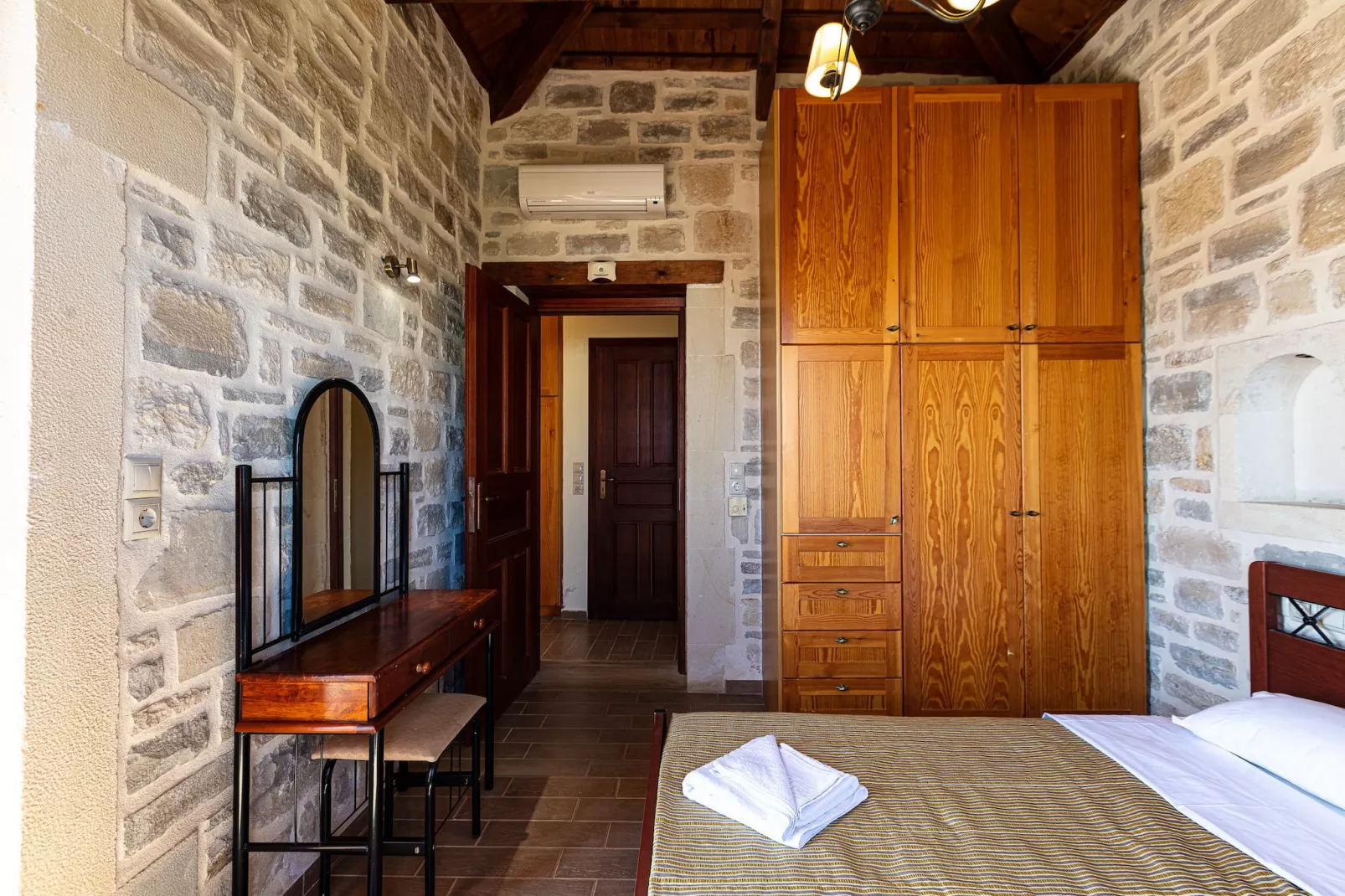 Kali-Bedroom