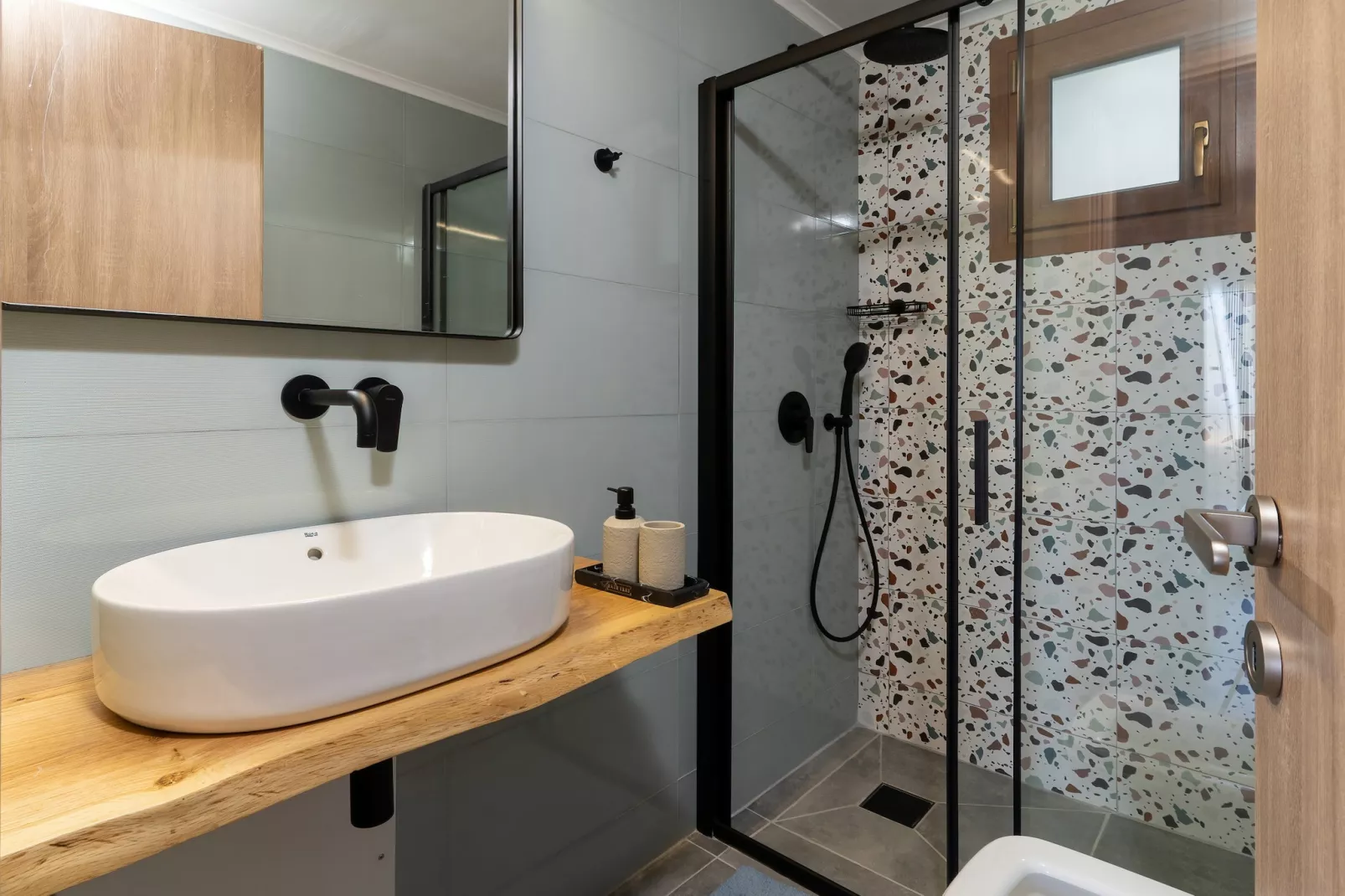 Villa Faragi Sophie-Bathroom