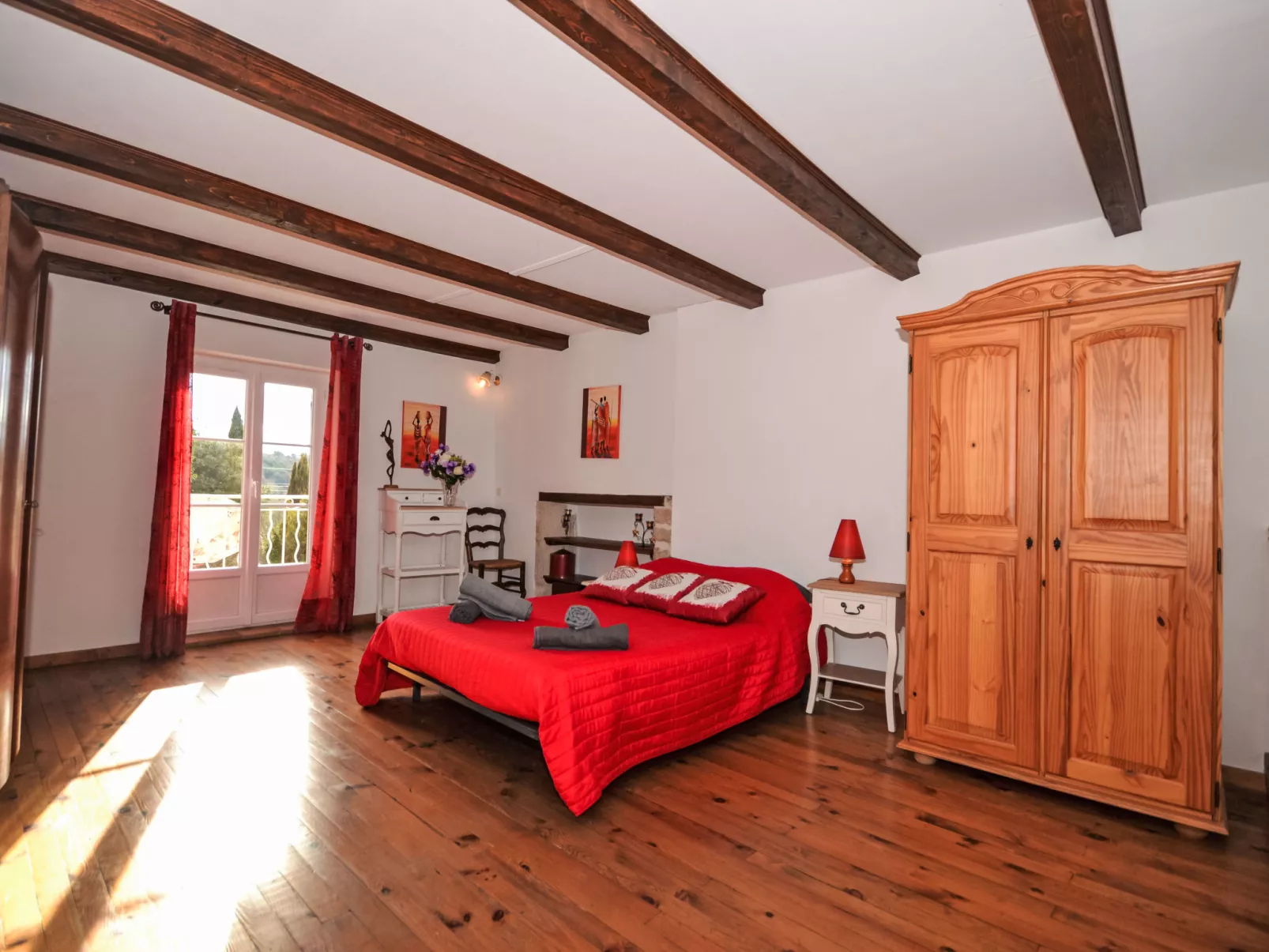 Le Gîte de Saint Sauveur-Inside
