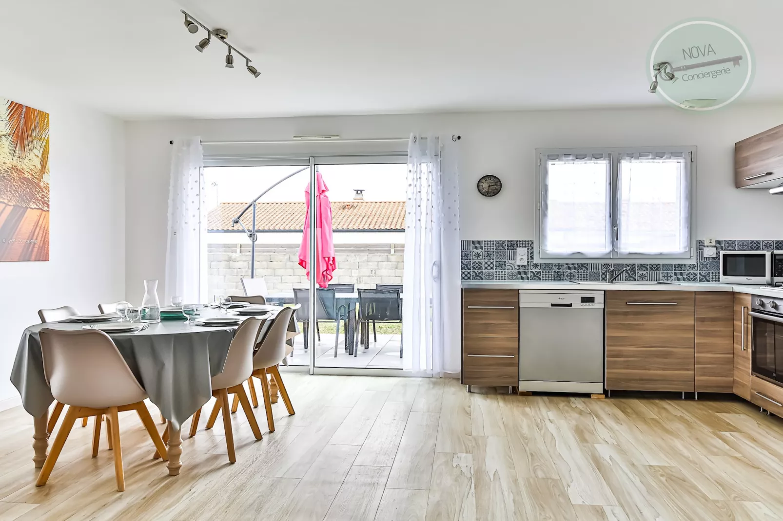 Au Logis de la Treille-Dining room