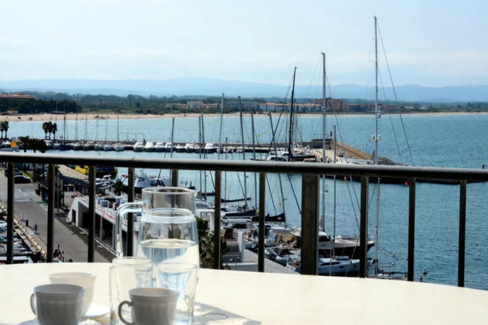 Appartements à L'Estartit-Außenbereich Sommer