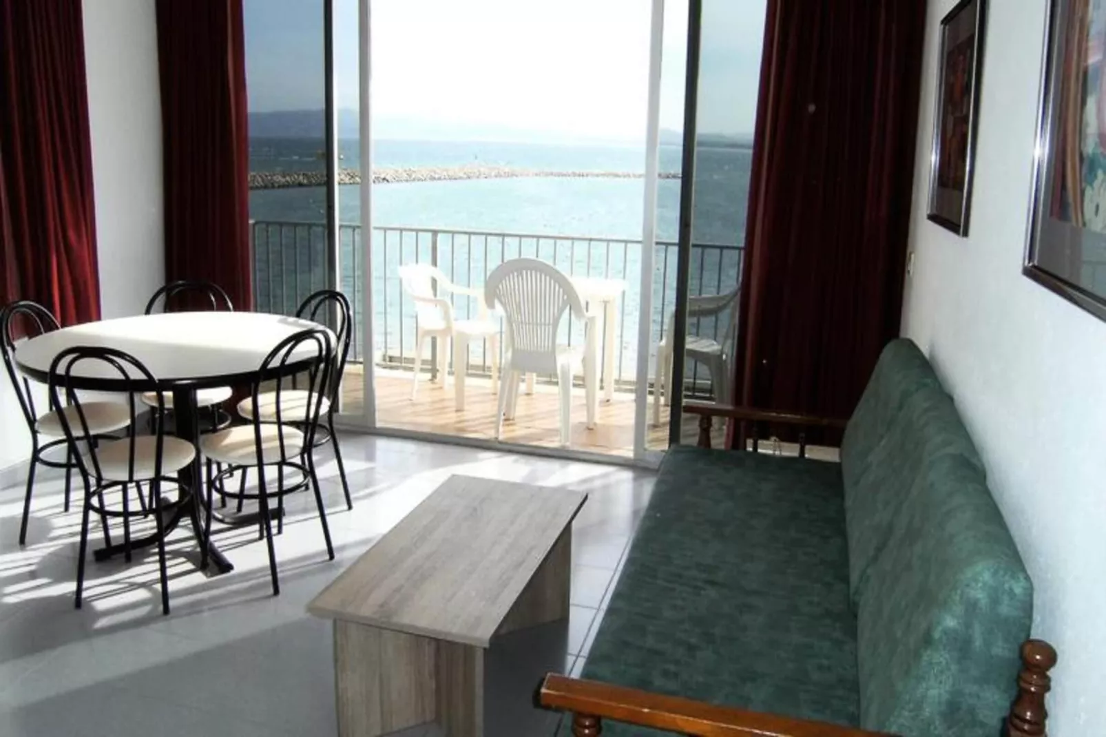 Appartements à L'Estartit-Esszimmer