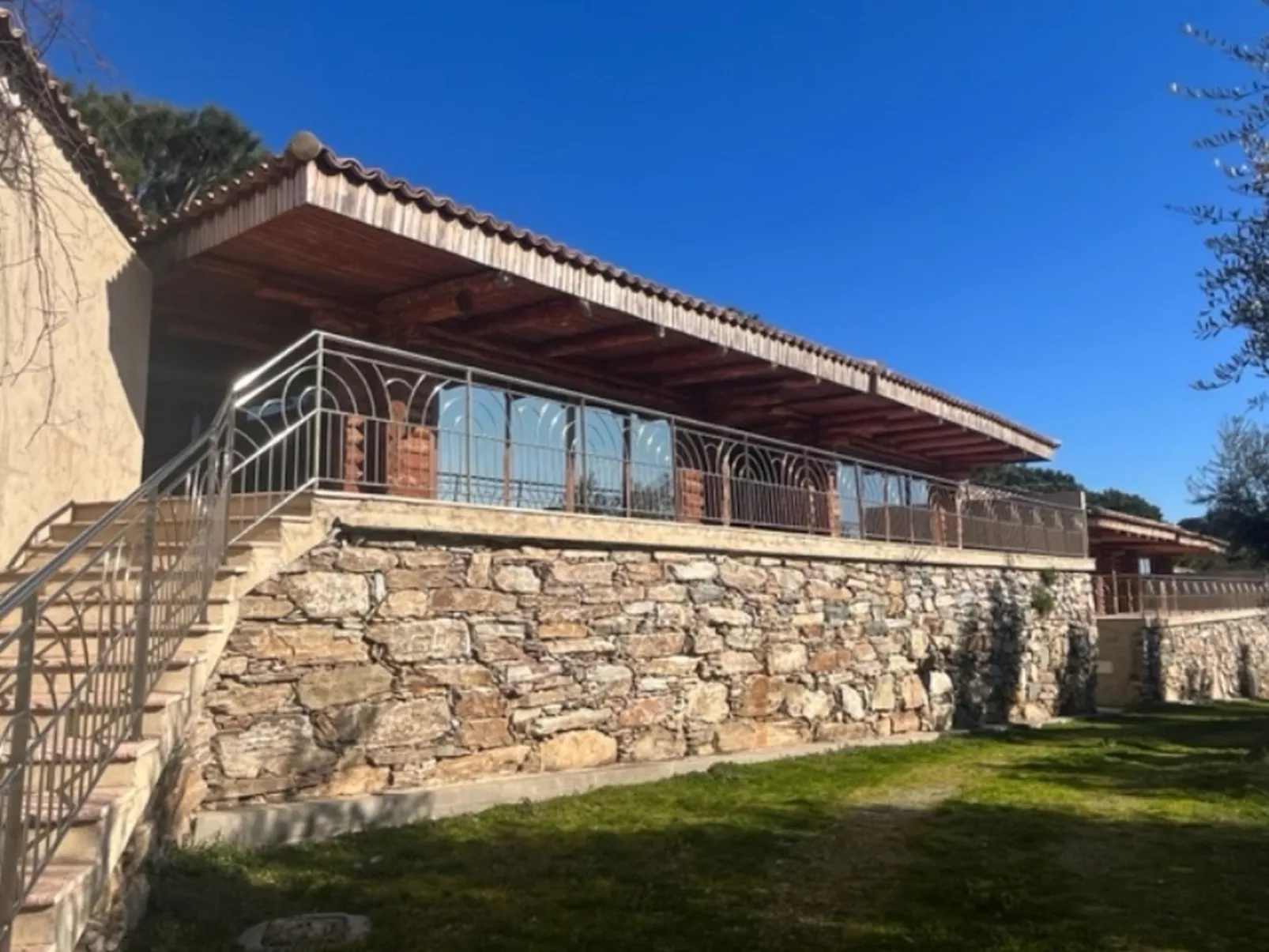 Chalet Double-Outside