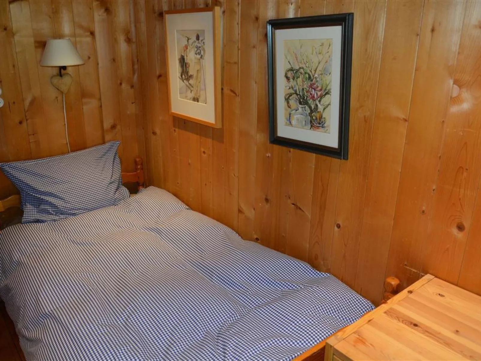 La Ruche, Chalet-Inside