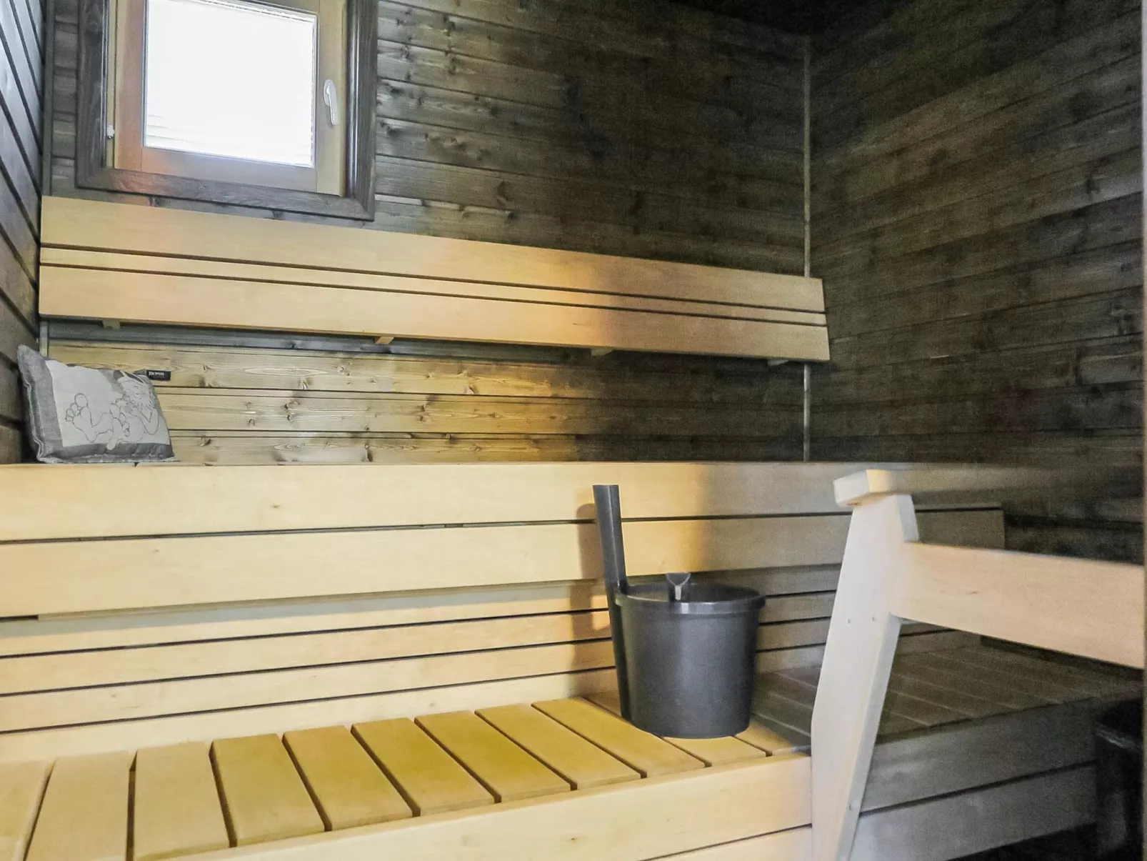 Aihki pine cottage-Inside