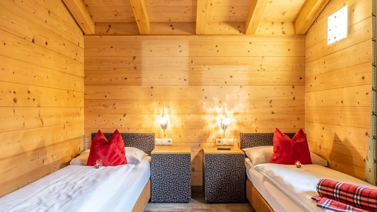 Luxury Lodge Kaprun XL-Bedroom