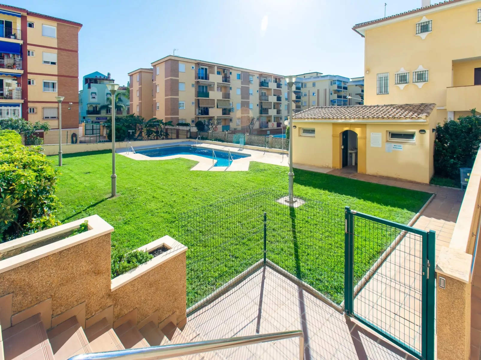 Sunny apartment-Outside