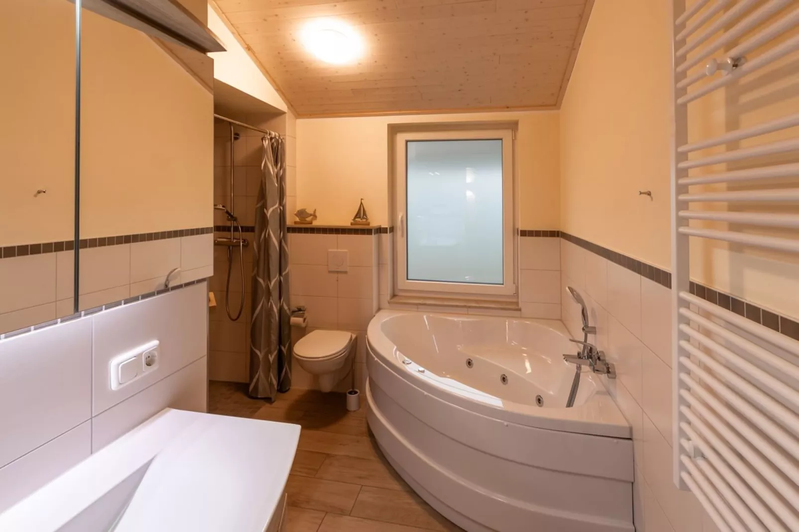 FH Seeschwalbe 331-Bathroom