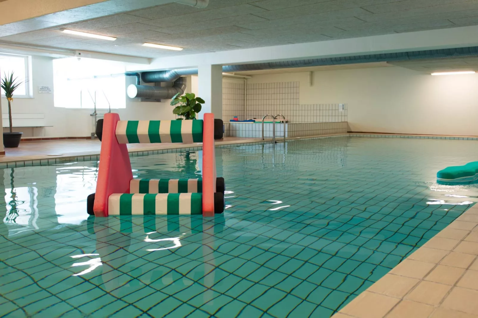 2 room,ground floor or 1.-Pool