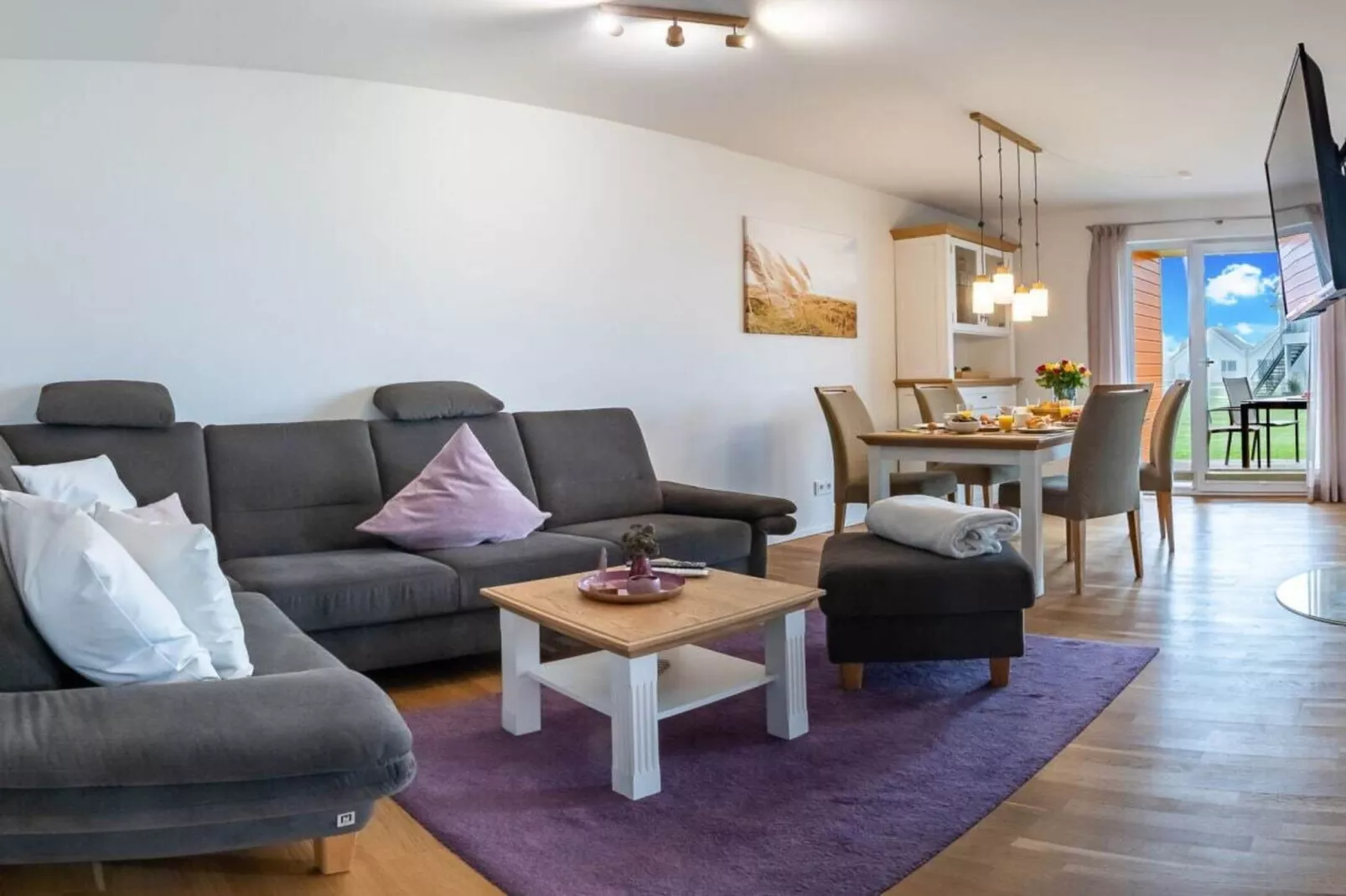 424127-Living room