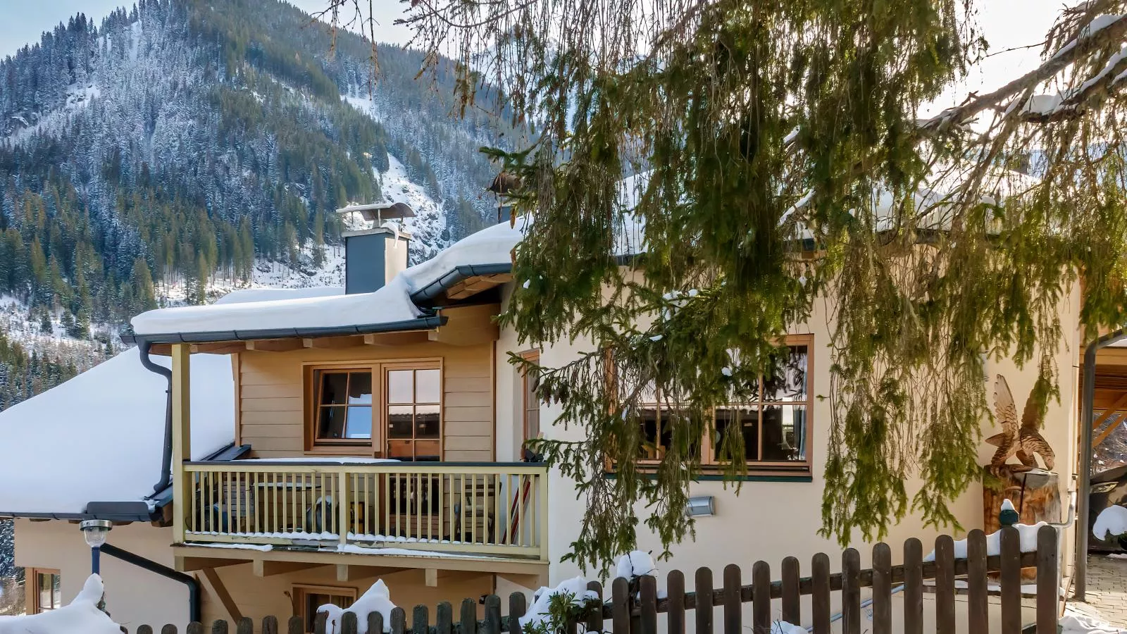 Chalet Sanna Hinterlengau-Exterior winter