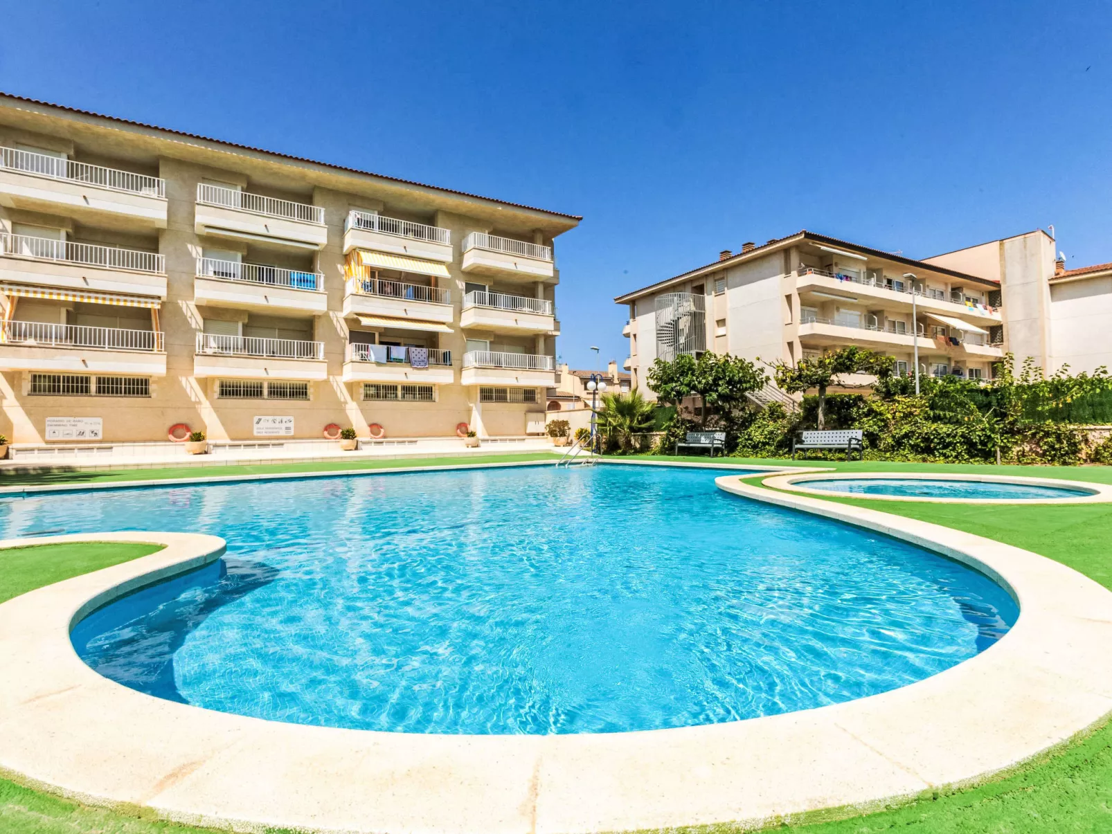 Apartaments Blau Mar-Outside