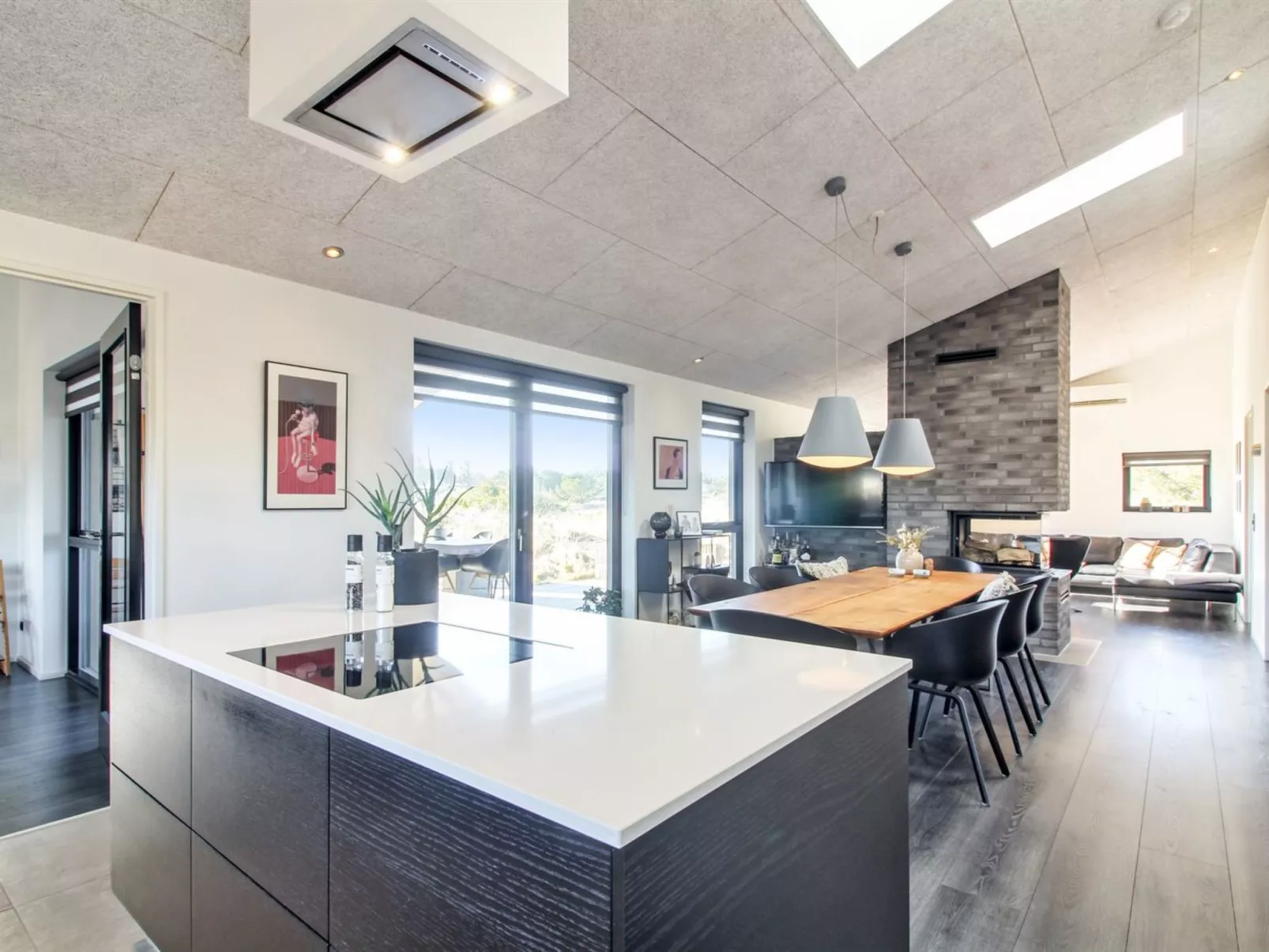 "Eriksine" - 750m from the sea-Inside