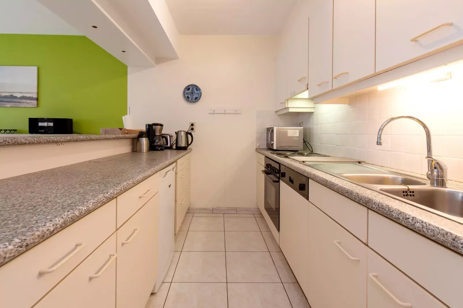 METROP02 0202/ 2A-Kitchen