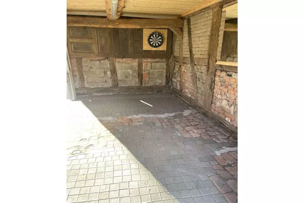 541851-Nicht getaggt