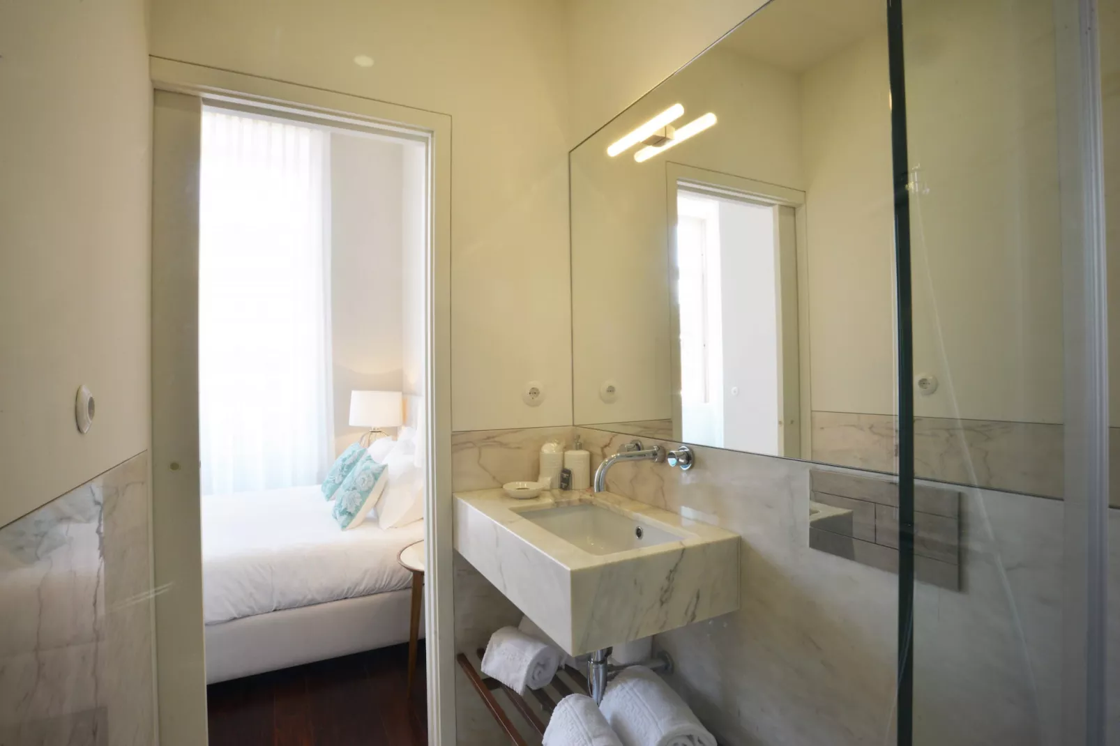 YOUROPO - Market 1A-Bathroom