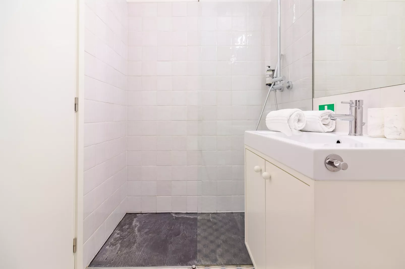 YOUROPO - The Tower 5F-Bathroom