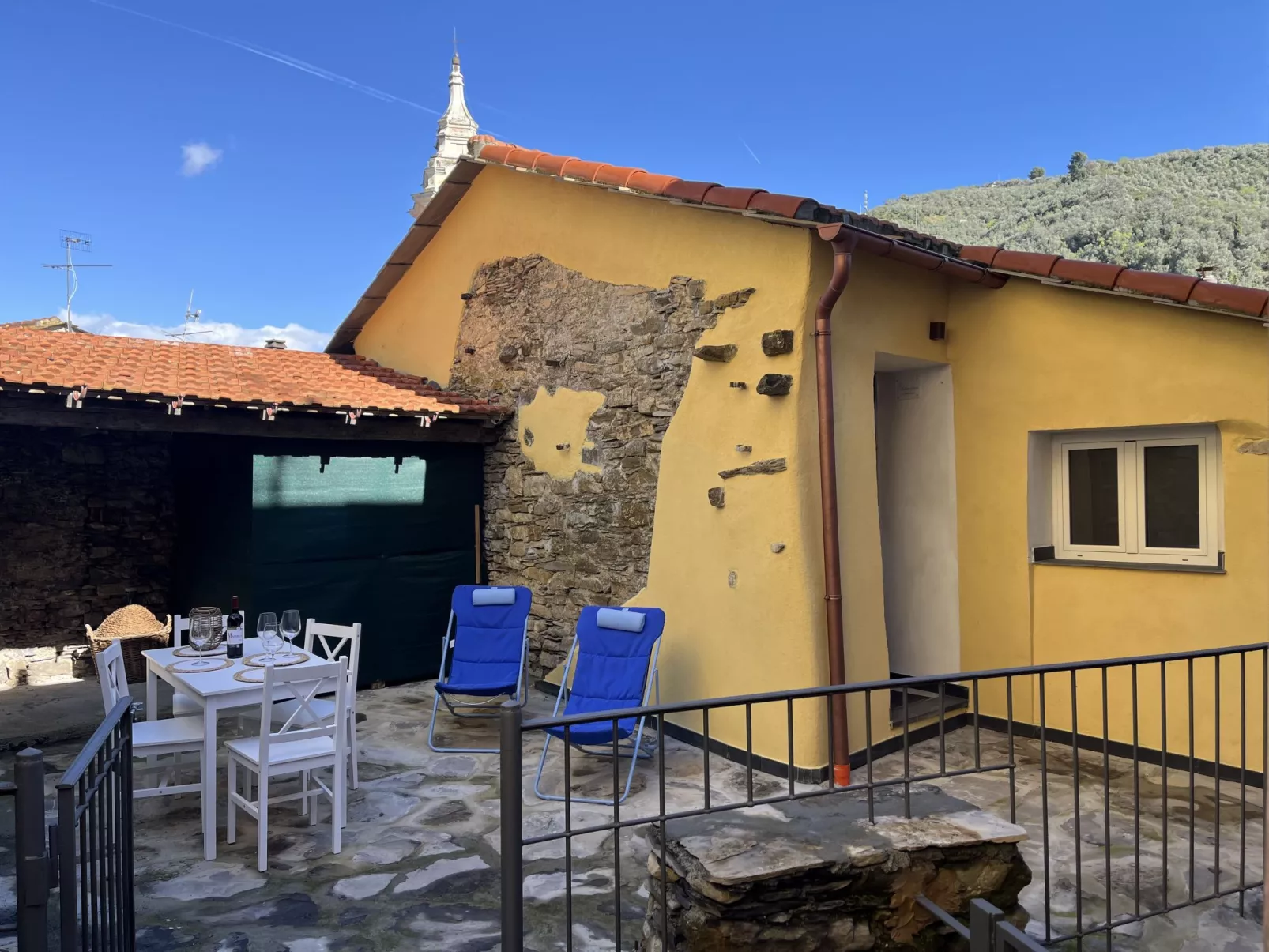 La casa di Anna-Draußen