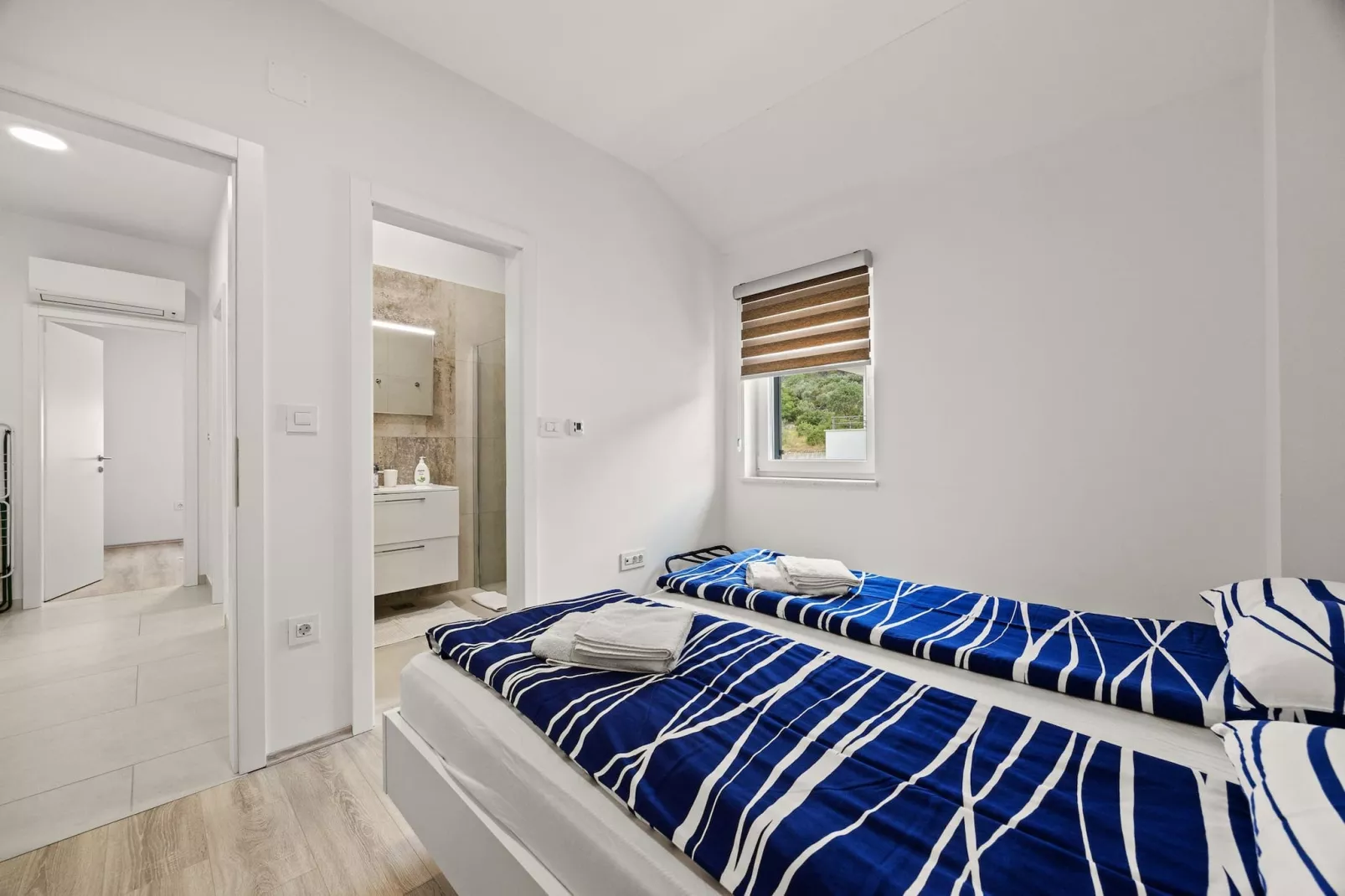 Enchanting Summer Apartment-Schlafzimmer