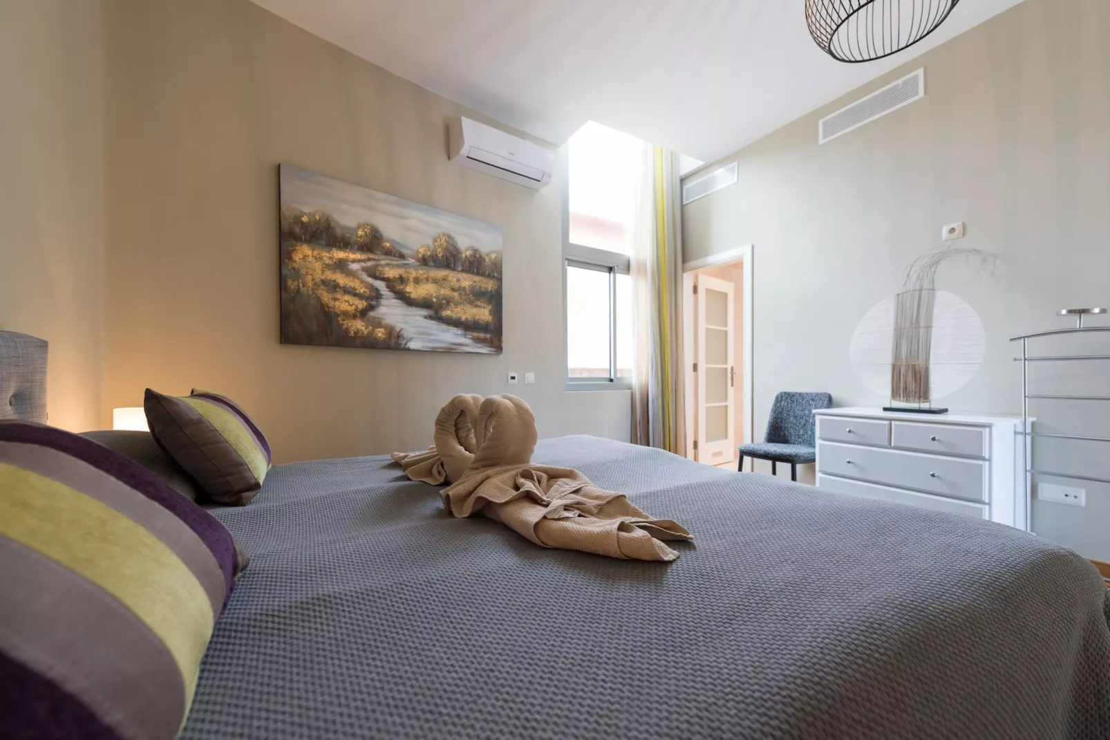 V11-Schlafzimmer