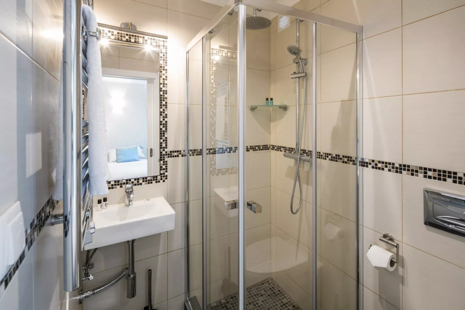 Casa Milhafre - Apartment overlooking Benagil Beac-Bathroom